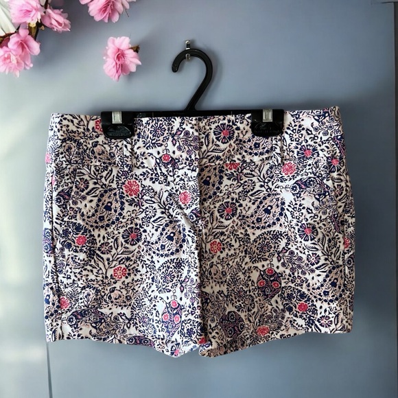 Ann Taylor White Floral & Paisley Print Shorts - Picture 3 of 14